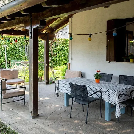 Casa Con Giardino Holiday home *