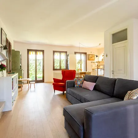 Casa Con Giardino Holiday home